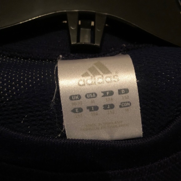 Vintage adidas tee - Picture 5 of 5